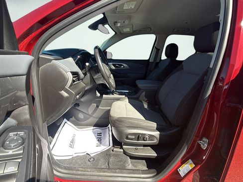 Used 2021 Chevrolet Traverse LT FWD image 21