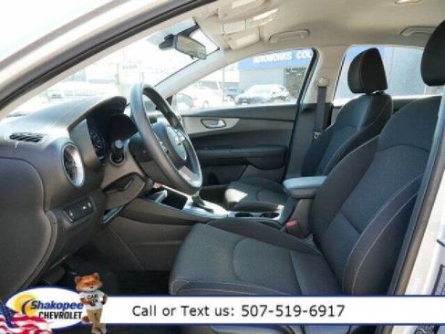 Used 2021 Kia Forte LXS image 9