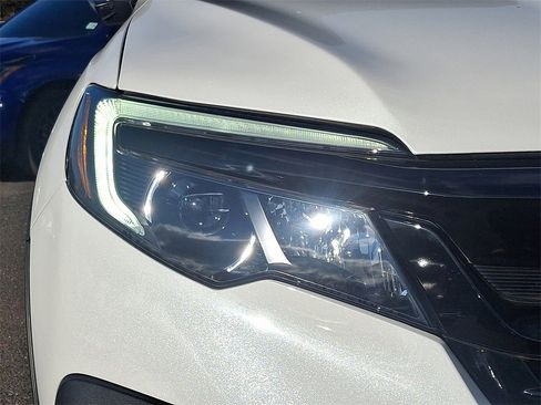 Used 2022 Honda Pilot TrailSport image 9