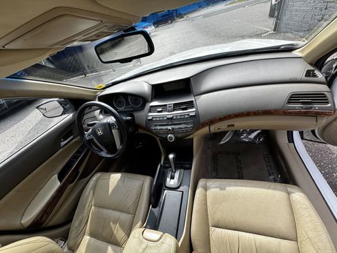 Used 2010 Honda Accord EX-L image 17