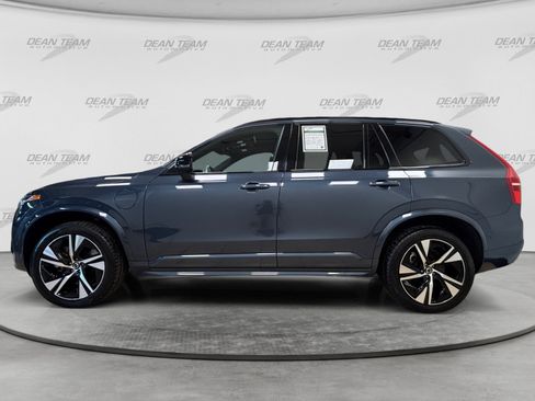 Used 2022 Volvo XC90 T8 R-Design AWD/4WD image 4