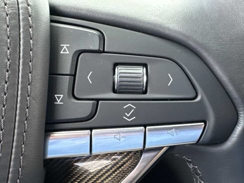 Used 2024 Cadillac XT6 Sport w/ LPO, Onyx Lite Package AWD/4WD image 30