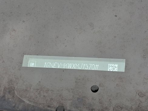 Used 2021 Chevrolet Traverse LT image 28