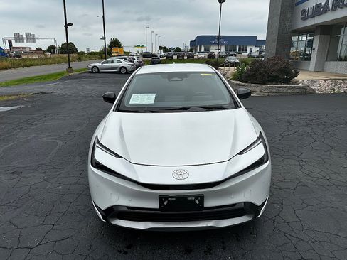 Used 2023 Toyota Prius XLE AWD/4WD image 8