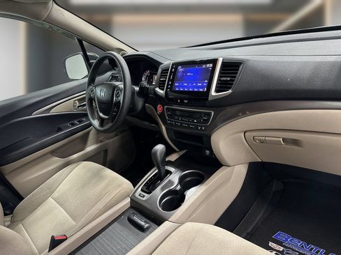 Used 2018 Honda Pilot EX image 16
