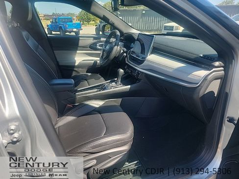 Used 2025 Jeep Compass Limited AWD/4WD image 18