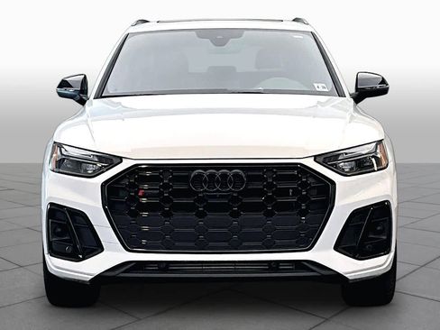 Certified 2023 Audi SQ5 Premium Plus w/ Premium Plus Package AWD/4WD image 4