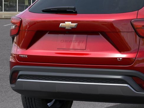 New 2026 Chevrolet Trax LT FWD image 14