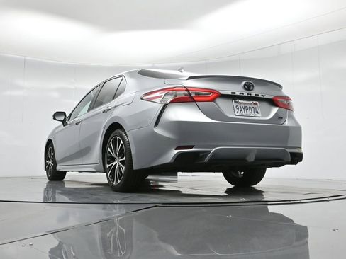 Used 2020 Toyota Camry SE image 47