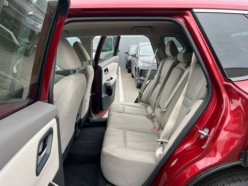 Used 2025 Nissan Rogue SV AWD/4WD image 28