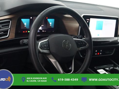 Used 2024 Volkswagen Atlas SE FWD image 19