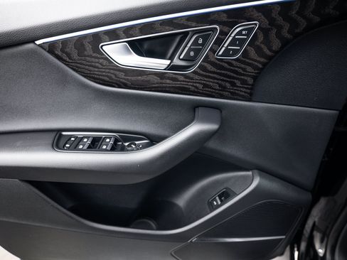 Certified 2022 Audi Q8 Premium Plus AWD/4WD image 15