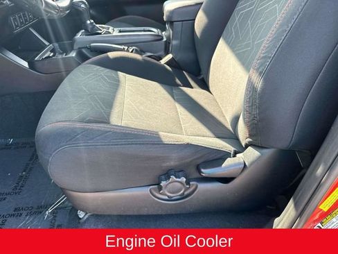 Used 2017 Toyota Tacoma TRD Off-Road image 19