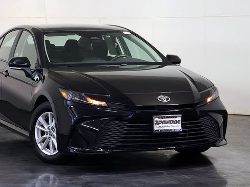 Used 2026 Toyota Camry LE FWD image 6