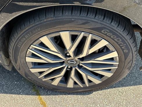 Used 2024 Nissan Altima 2.5 SV image 14