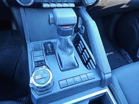 Used 2024 Toyota Tacoma TRD Off-Road image 23