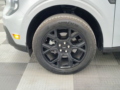 Used 2025 Ford Maverick XLT w/ Black Appearance Package AWD/4WD image 15