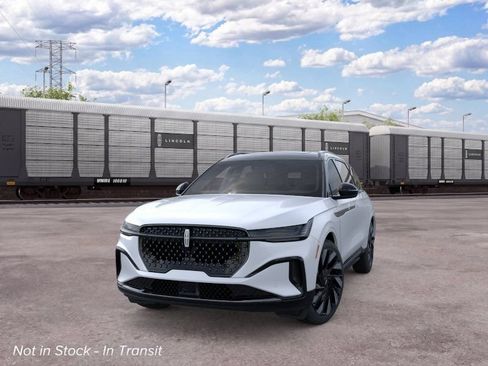 New 2026 Lincoln Nautilus Reserve AWD/4WD image 2