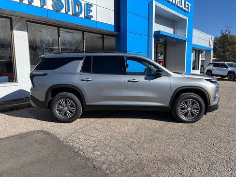New 2026 Chevrolet Traverse LT w/ Driver Confidence Package image 5