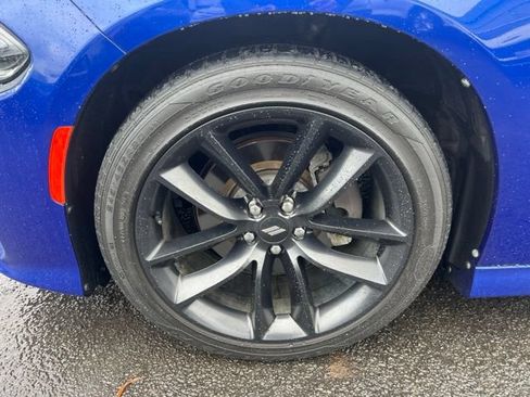 Used 2020 Dodge Charger R/T w/ Plus Group RWD image 4