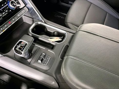 Certified 2025 GMC Sierra 1500 Denali image 18