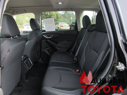 Used 2023 Subaru Forester Premium image 22