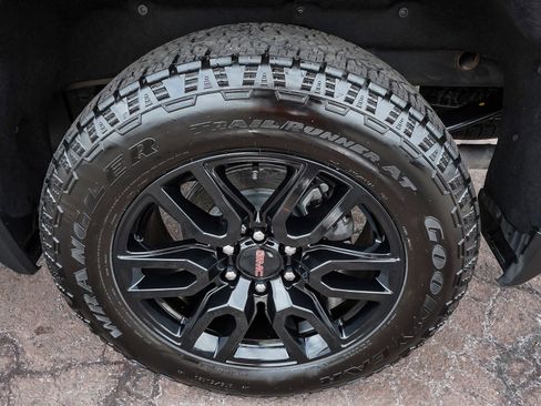 Used 2025 GMC Sierra 1500 Elevation w/ X31 Off-Road Package image 7