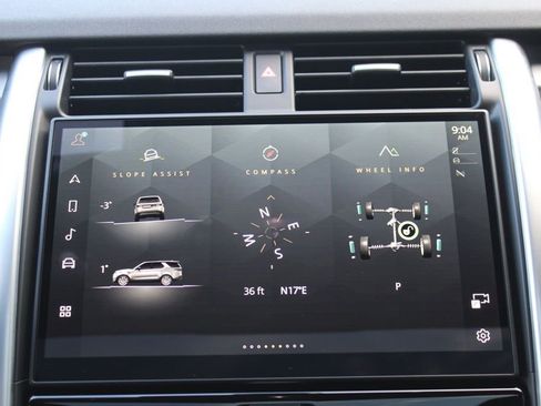 Certified 2025 Land Rover Discovery Dynamic SE image 23