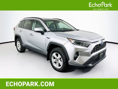 Used 2020 Toyota RAV4 XLE w/ Carpet Mat Package image 1