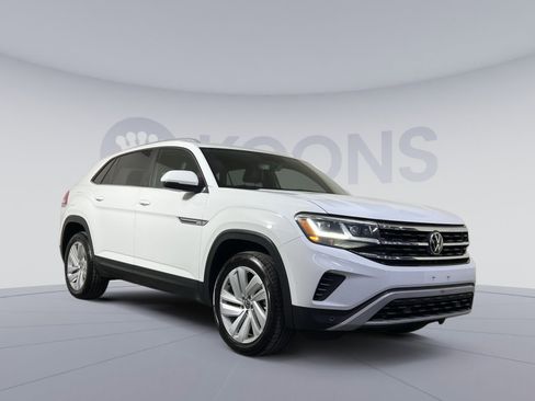 Used 2022 Volkswagen Atlas Cross Sport SE image 8