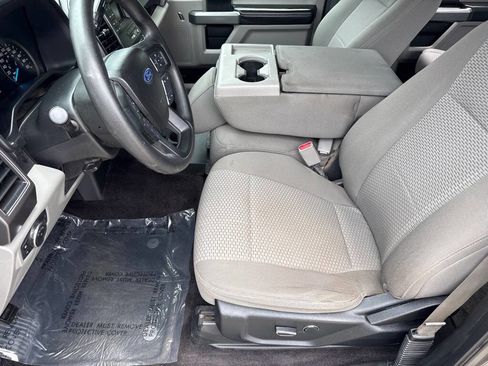 Used 2017 Ford F150 XLT AWD/4WD image 10