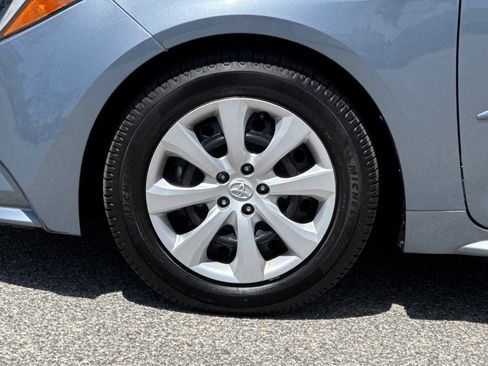 Used 2023 Toyota Corolla LE w/ Carpet Mat Package (TMS) FWD image 24