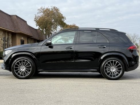 Used 2020 Mercedes-Benz GLE 350 4MATIC w/ AMG Line Exterior image 2