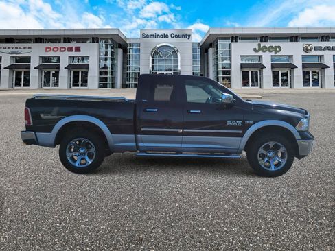 Used 2017 RAM 1500 Laramie w/ Convenience Group AWD/4WD image 9