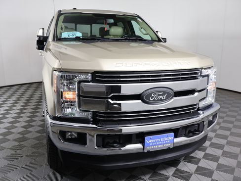 Used 2017 Ford F250 Lariat w/ Lariat Value Package image 3