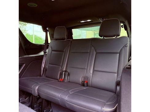 Used 2024 GMC Yukon SLT AWD/4WD image 24
