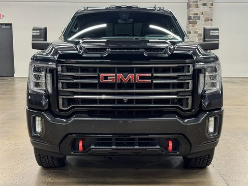 Used 2020 GMC Sierra 2500 AT4 w/ AT4 Premium Package AWD/4WD image 2