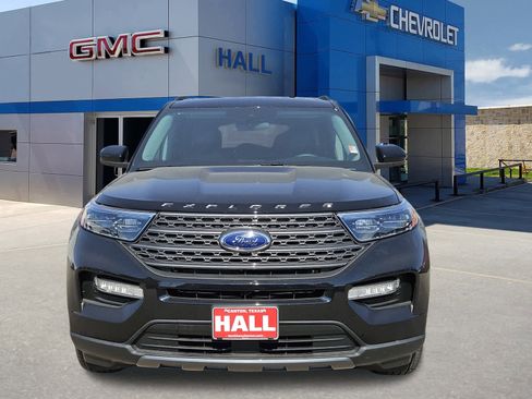 Used 2024 Ford Explorer XLT w/ Equipment Group 202A image 2