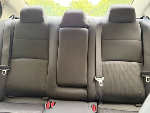 Used 2025 Nissan Altima 2.5 SV FWD image 38
