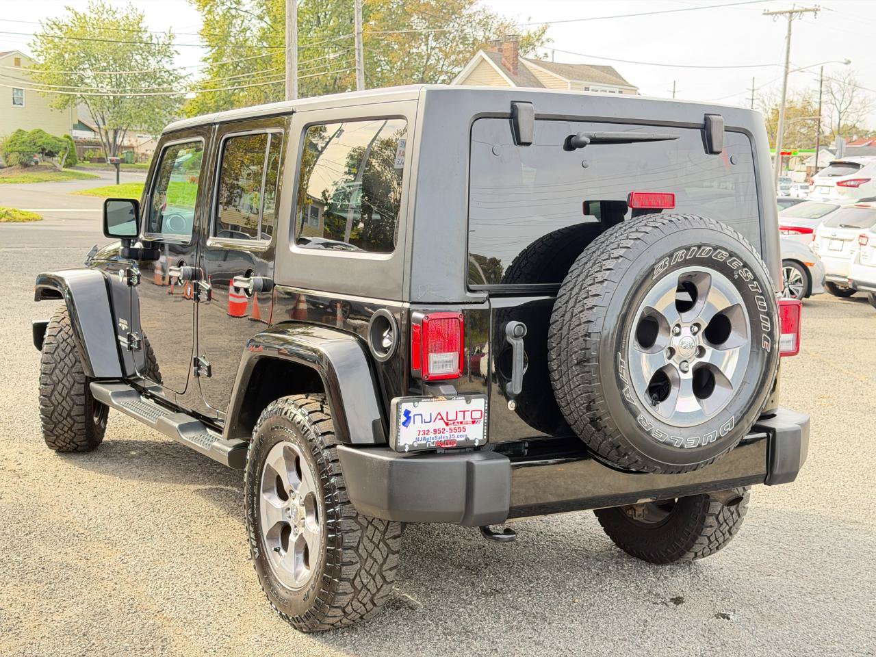 Used 2016 Jeep Wrangler Unlimited Sahara w/ Connectivity Group AWD/4WD image 80