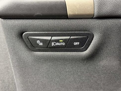 Used 2024 BMW iX xDrive50 w/ Premium Package AWD/4WD image 19