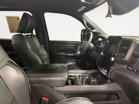Used 2024 RAM 2500 Limited AWD/4WD image 16