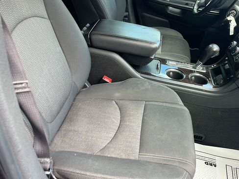 Used 2015 Chevrolet Traverse LT FWD image 29