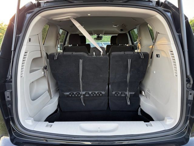 Used 2023 Chrysler Voyager LX FWD image 29
