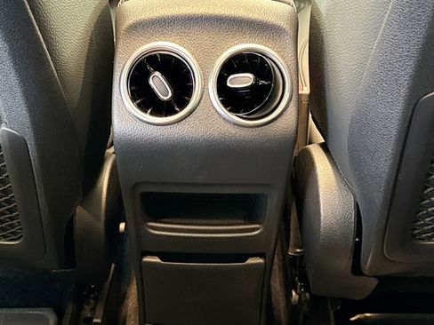 Certified 2025 Mercedes-Benz GLB 250 image 24