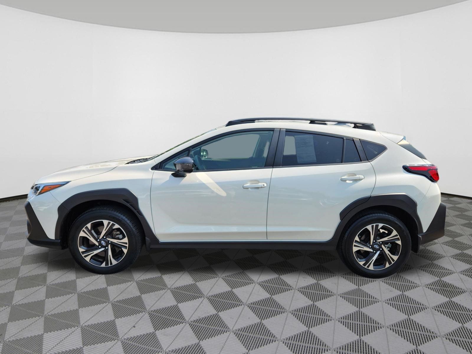 Used 2024 Subaru Crosstrek 2.0i Premium AWD/4WD image 5