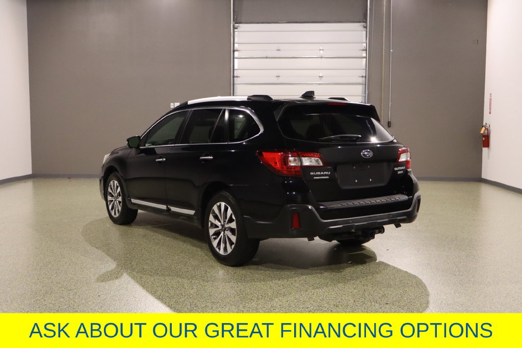 Used 2018 Subaru Outback 3.6R Touring w/ Popular Package #3 AWD/4WD image 7