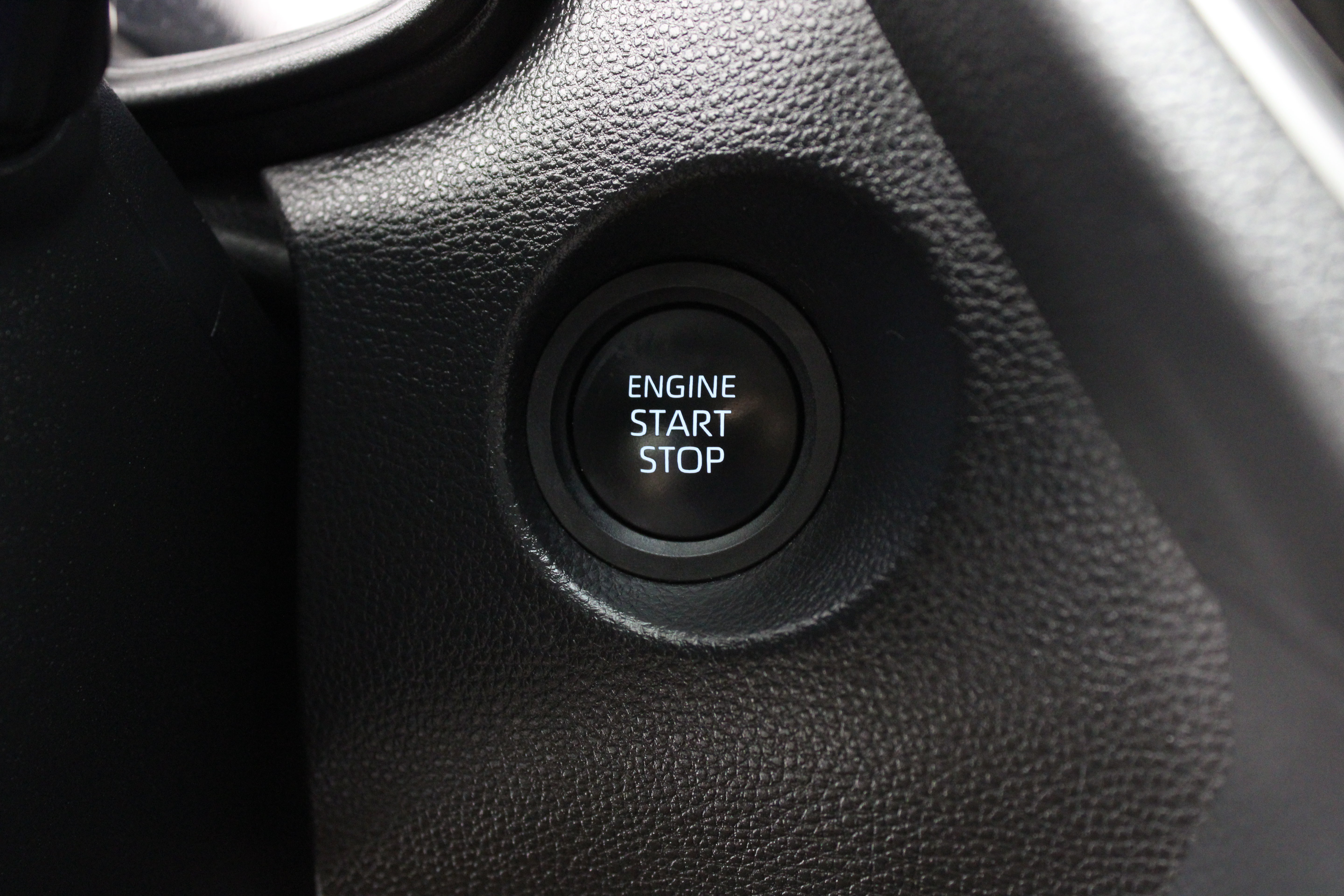 Used 2026 Toyota Corolla Cross LE FWD image 17