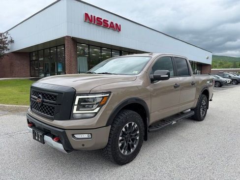 Used 2020 Nissan Titan PRO-4X w/ Pro-4x Convenience Package AWD/4WD image 1