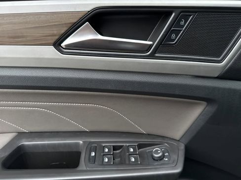 Used 2022 Volkswagen Atlas SEL image 12